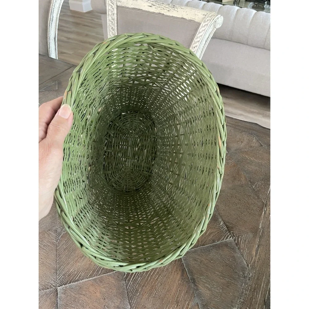 Vtg Green Wicker Rattan Waste Paper Basket Bin Can Unique White Floral Bouquet